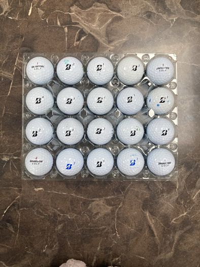 Bridgestone golf balls (20)