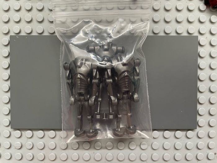 lego star wars sw0092 Super Battle Droid minifigure- Pearl Dark Gray, Wide Head