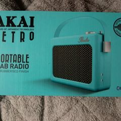 Akai Retro Portable Radio