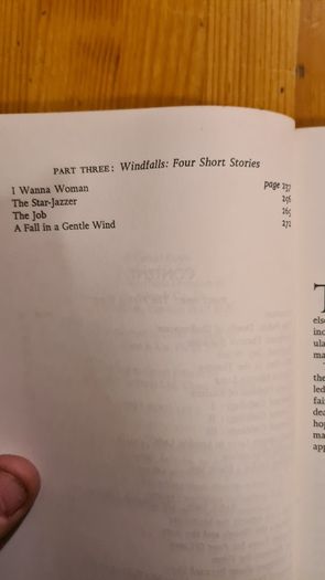 Sean O Casey Selected Writings. The Green Crown 1987. Paperback In Good Condition. .
