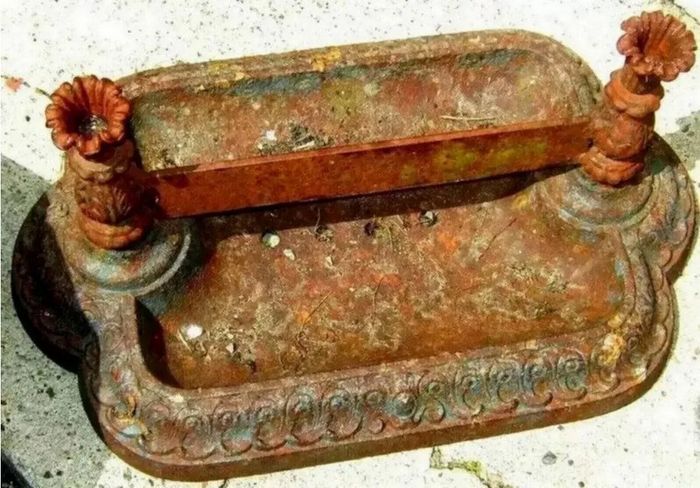 Vintage Cast Iron Boot Scraper