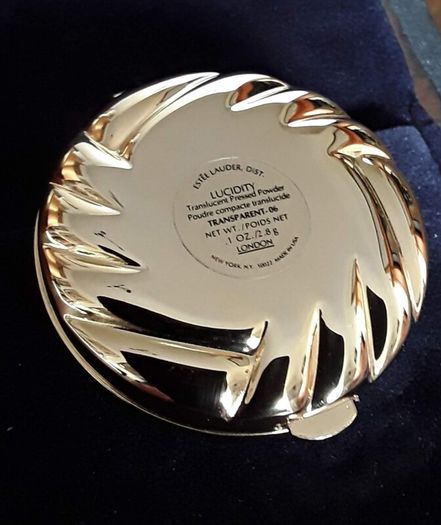 Vintage Estee Lauder "Love Knot" Collectible Compact