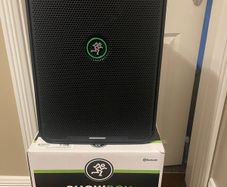 Mackie show box