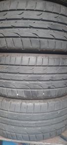 225 40r18 dunlop