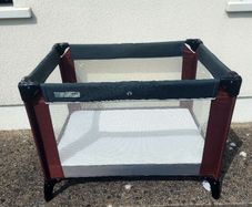 Travel cot