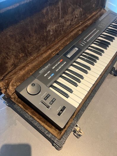 Roland Alpha Juno 2