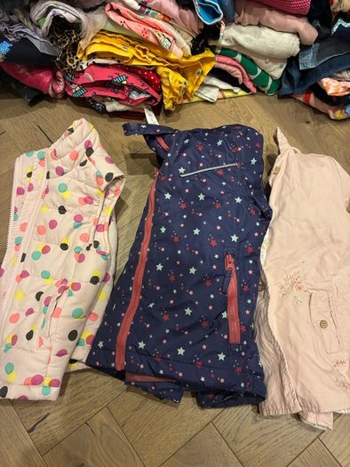 Girls bundle (250 items)