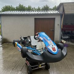 Tillotson T4 senior race winning kart