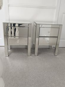 Mirror lockers