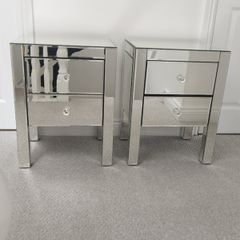 Mirror lockers