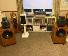 Kef 105/2 speakers
