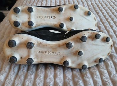 Boys football boots
