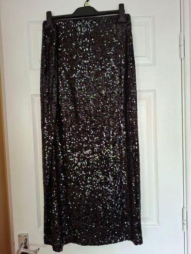 Womans top & skirt