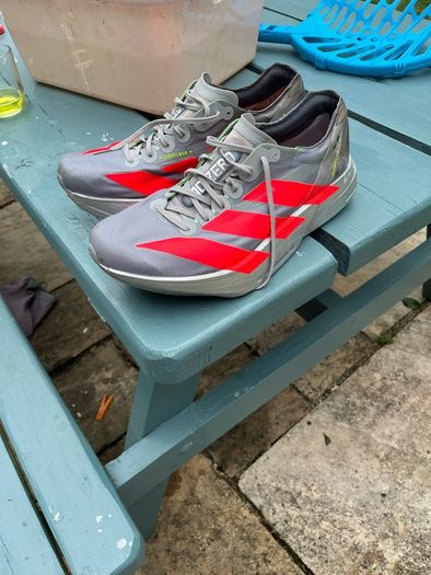 Carbon plated runners