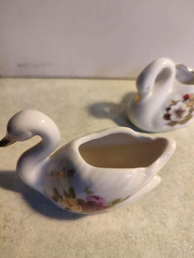 Set of Two Pretty Vintage Style Floral Decorative Bone China Swan Ornaments