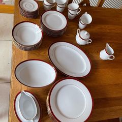 Full China Dinner Service for 8 people Noritake