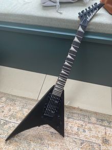 Jackson JS1X Rhoads Minion Satin Black