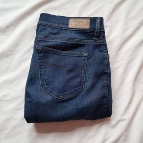 Diesel lowboot stretch jeans Size 30/30 zip fly in excellent condition
