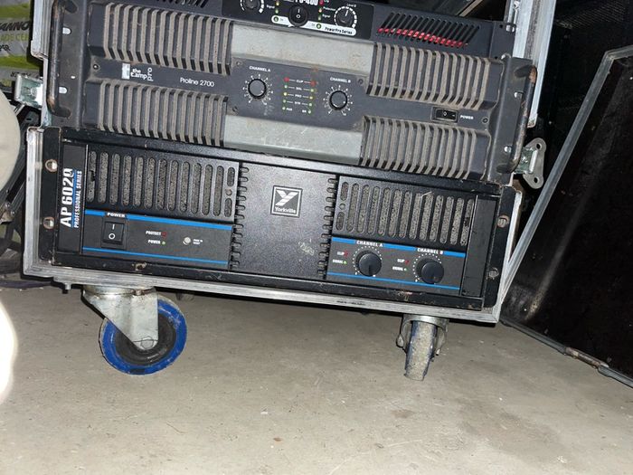 Yorkville ap6020 2x2000w Professional high end power amplifier