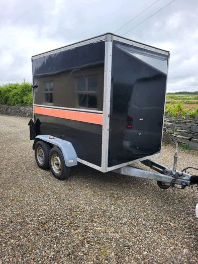 Box trailer