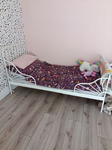 Girls bed
