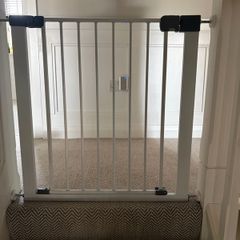 Baby stair gate