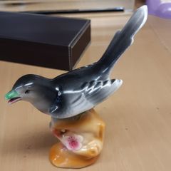Bird figurine