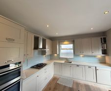 Full kitchen