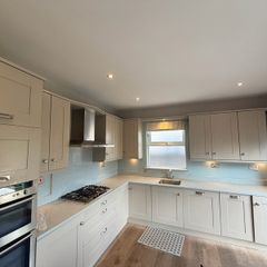 Full kitchen