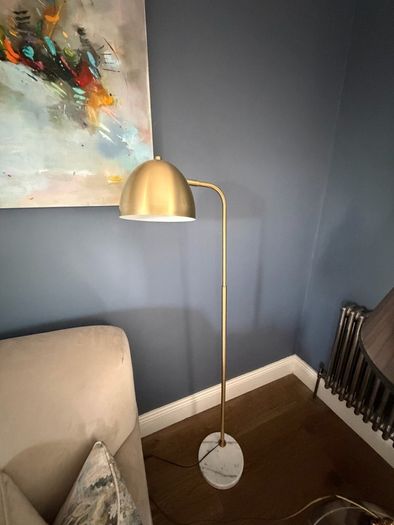 2 matching floor lamps