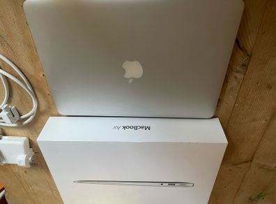 Macbook Air 13" Model A1466