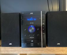 JVC Small home stereo system CD / usb / aux / radio