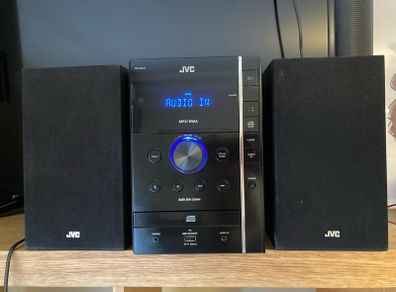 JVC Small home stereo system CD / usb / aux / radio