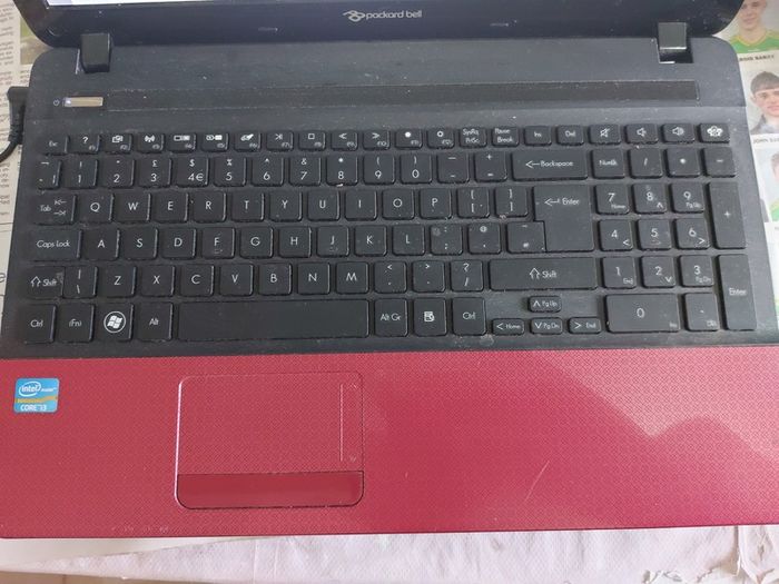 Packard Bell 15.6 inch Laptop, Model mNo. P5WS0, Intel Core i3-2310M CPU, 2.1GHz, 6GB Ram, 500GB Ram, Windows 10, Microsoft Edge, Chrome and VLC