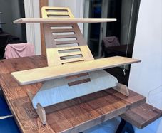 Standing workstation