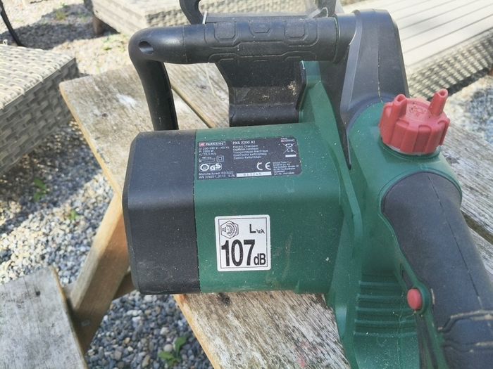 chainsaw