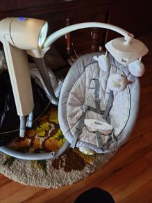 Joie baby swing excellent cond