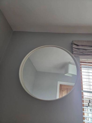 White Round Mirror