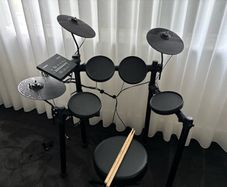 Yakama DTK402K Electronic Drum Kit