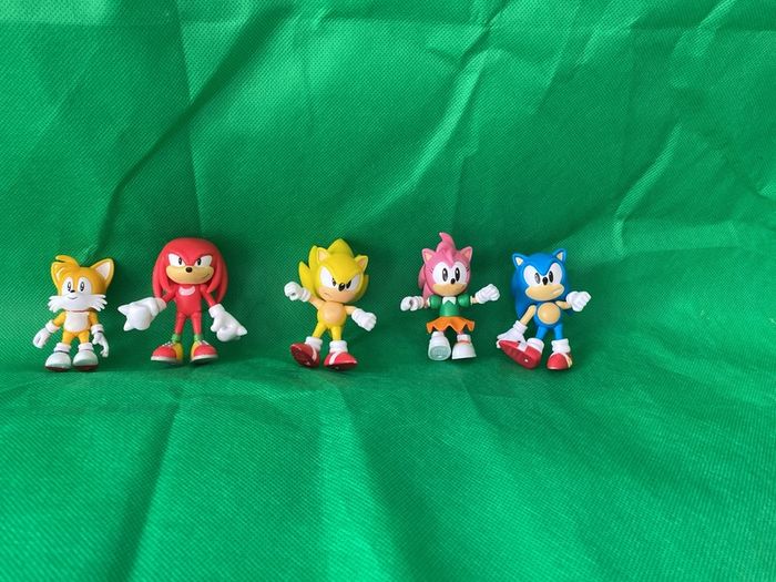Sonic figures