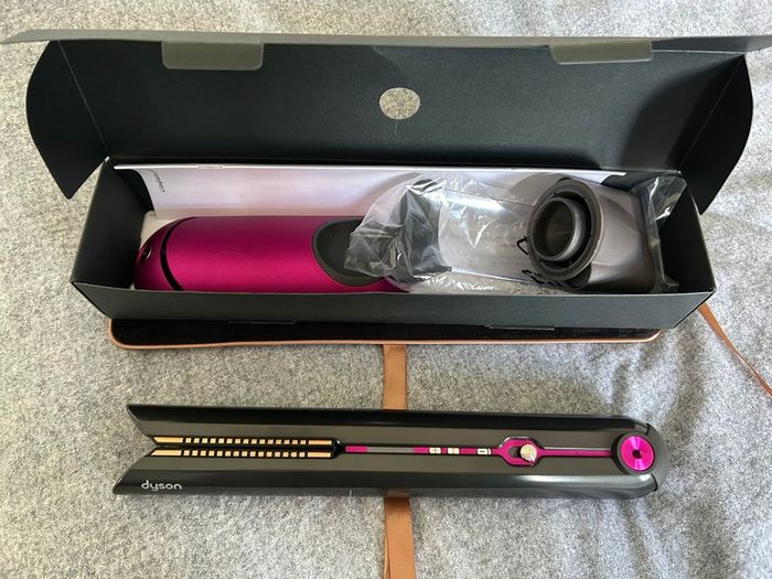 Unused Dyson Corrale Cordless Straightener - Fuchsia