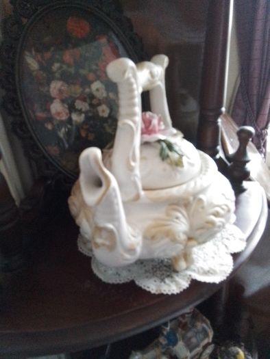 Capidemonte Vintage Teapot