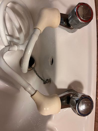 shower spray attachment for taps