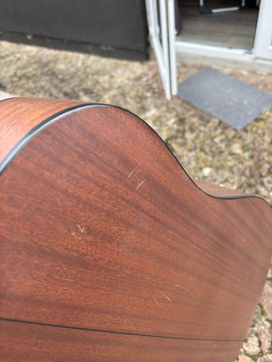 Takamine G320-NS