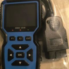 Car diagnostic code scanner tool V519 in box