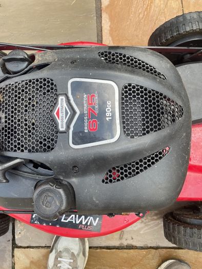 Petrol lawnmower brigs and Stratton