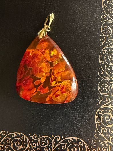 Amber pendant