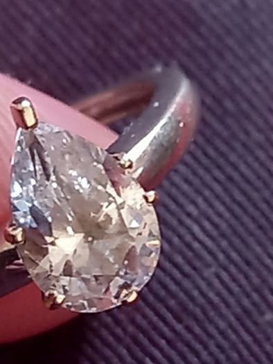 9 ct gold ring