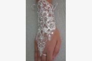 Lovely White Gloves with Lace &amp; Sparkly Beads