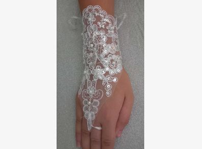 Lovely White Gloves with Lace & Sparkly Beads